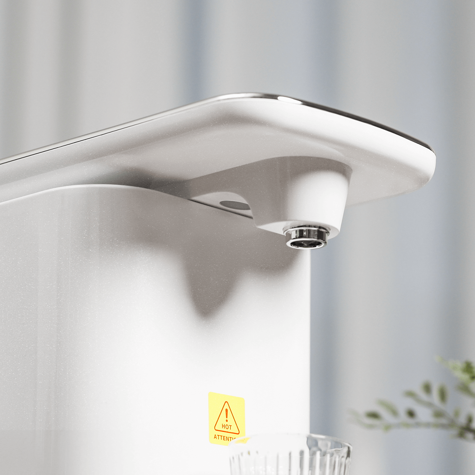 RO Water Dispenser: Pure Water with 3-Second Heating, 1.5-Gallon Tank, and Auto Backflushing.